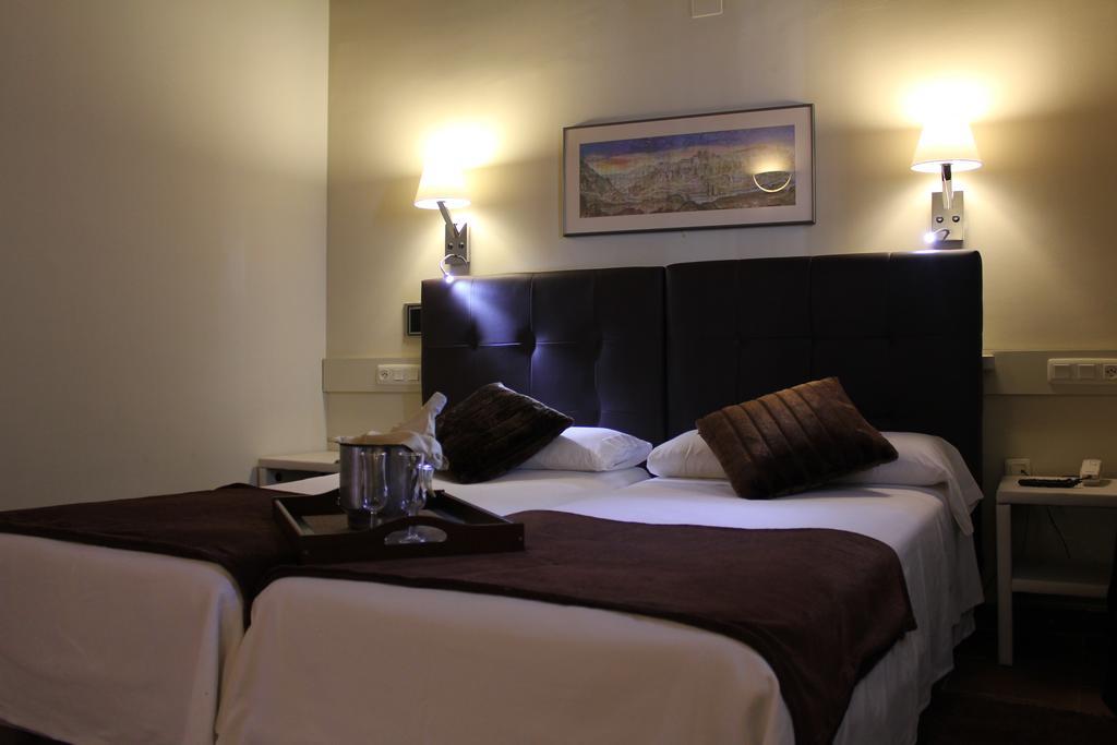 Hotel Leonor De Aquitania Cuenca  Exteriör bild